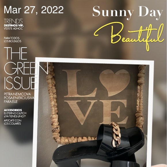 Black Patent Leather Look Slides/Mules w/Gorgeous Gold Chainlink Hardware Detail - Picture 6 of 16